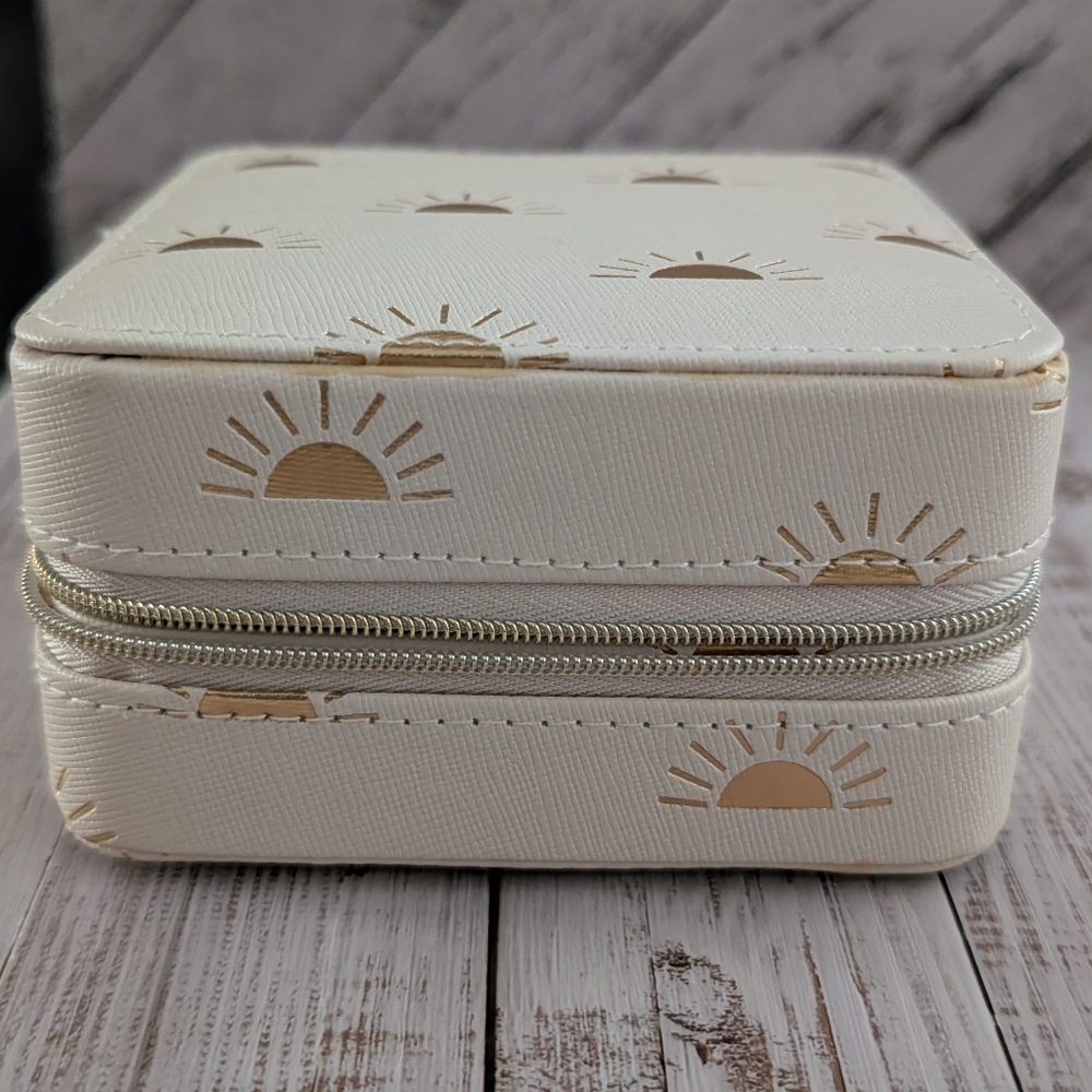 Nordstrom Cream Jewelry Box with Gold Accents And Jewelry